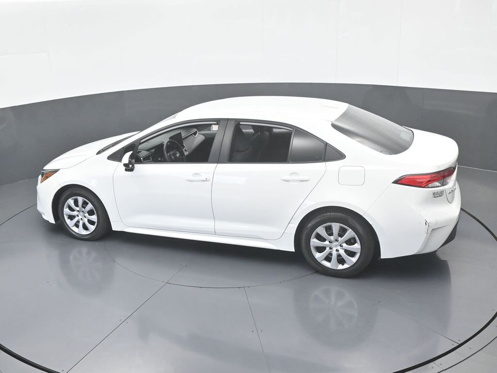 Used 2023 Toyota Corolla LE image 40