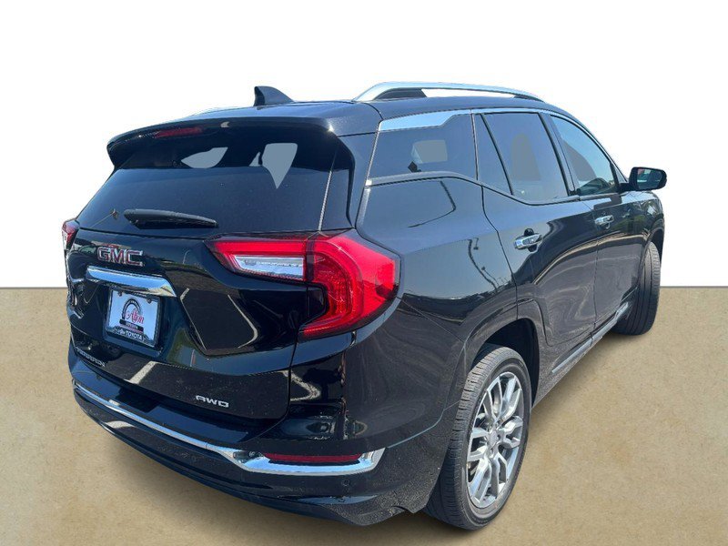 Used 2023 GMC Terrain Denali AWD/4WD image 3