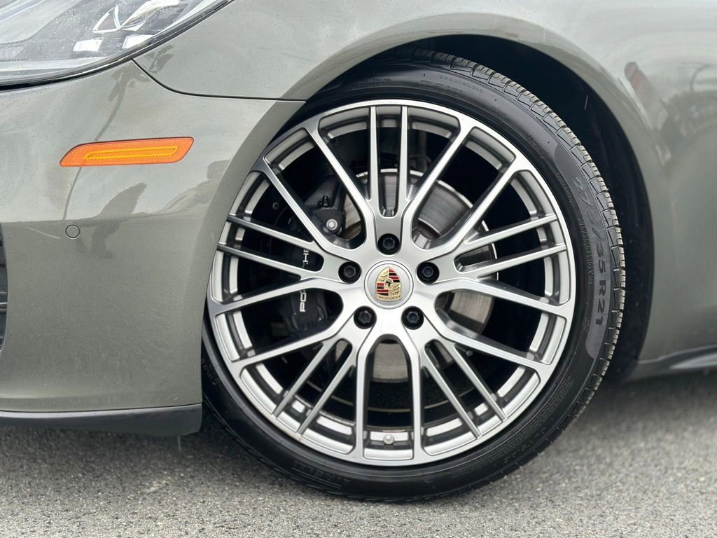 Used 2022 Porsche Panamera 4 AWD/4WD image 2