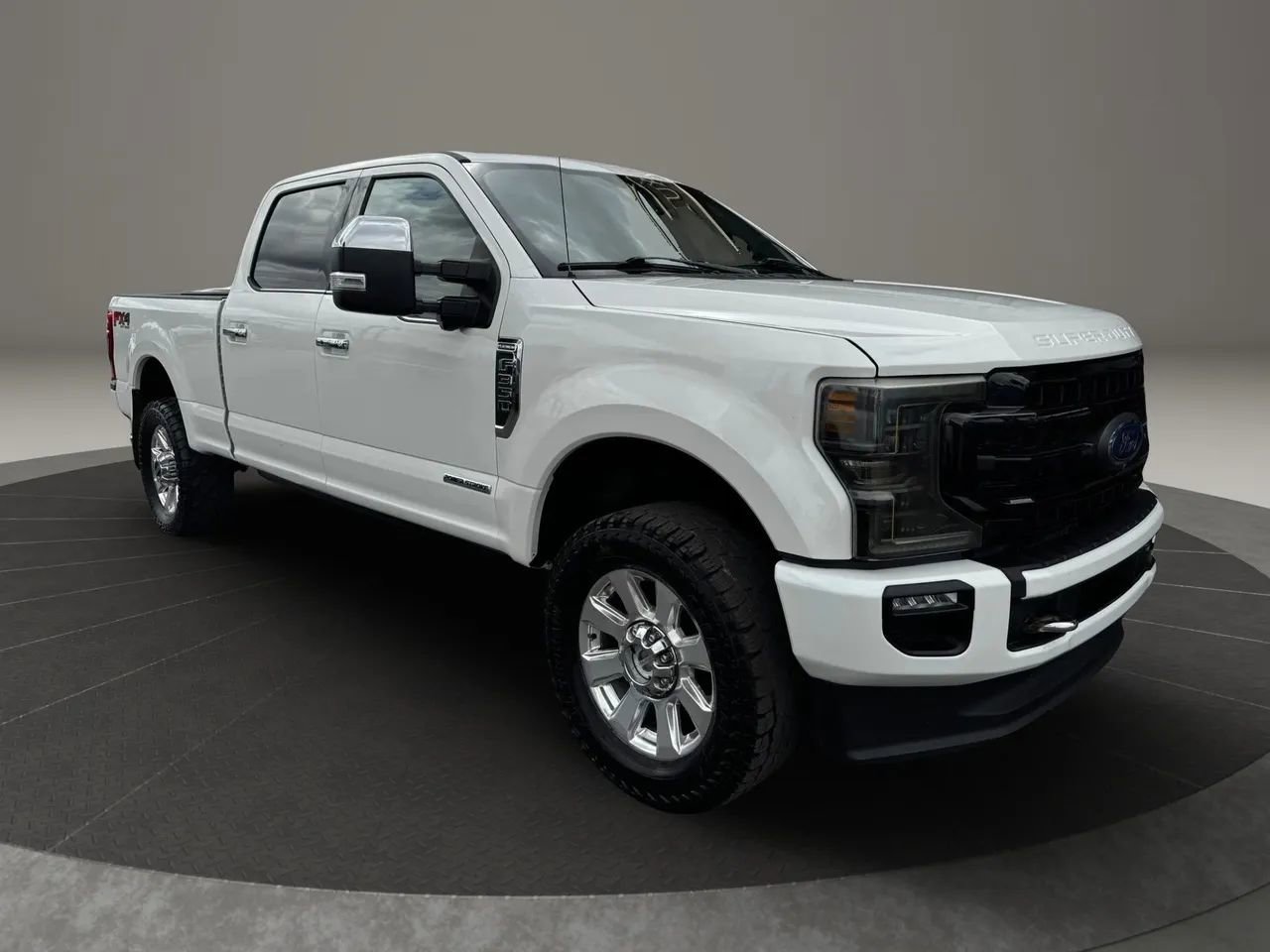 Used 2020 Ford F350 Platinum w/ FX4 Off-Road Package AWD/4WD image 4