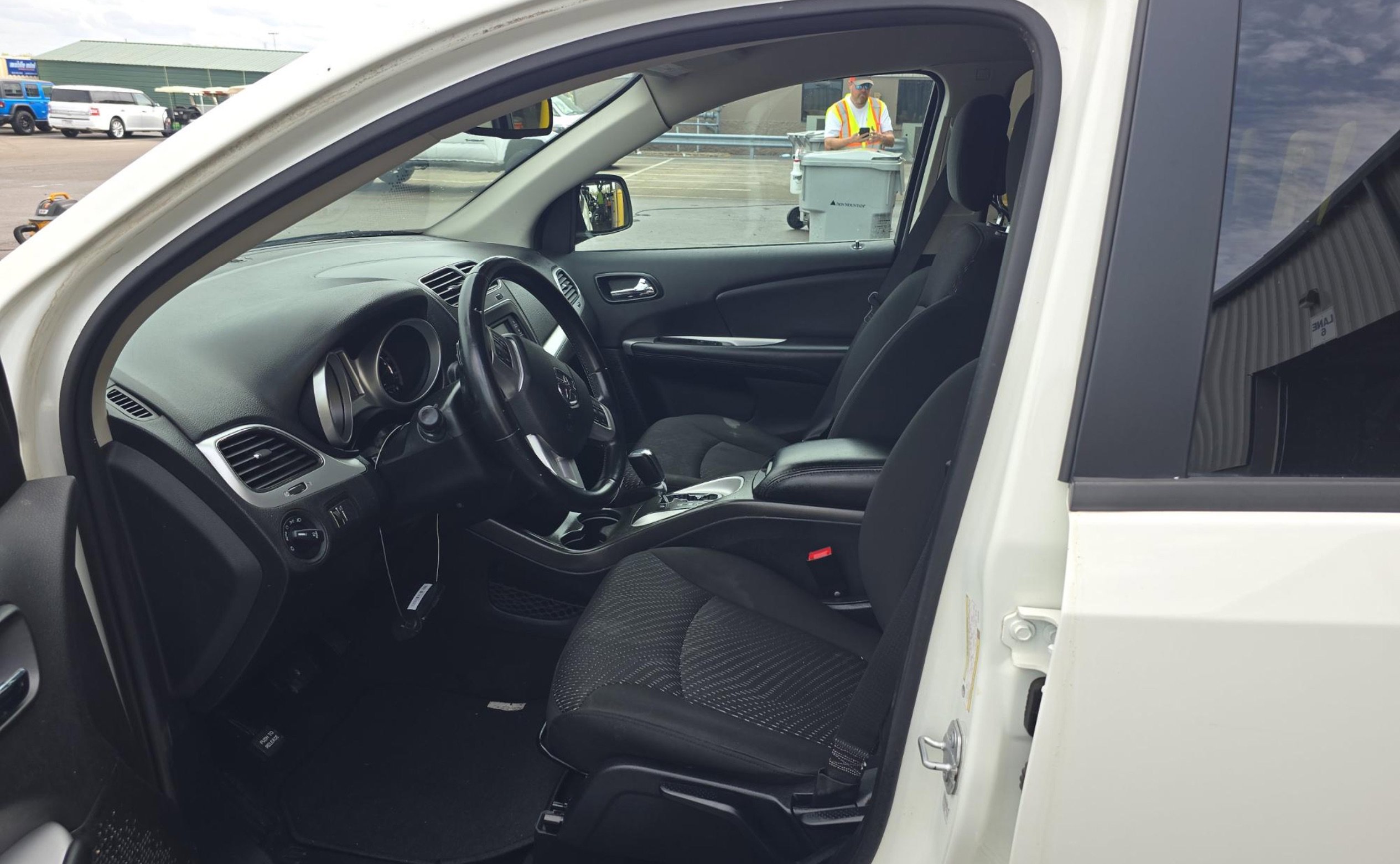 Used 2019 Dodge Journey SE w/ Connectivity Group image 4