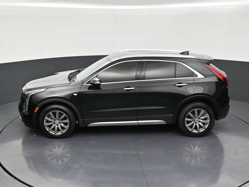 Used 2022 Cadillac XT4 Premium Luxury w/ Safety Alert Package AWD/4WD image 13