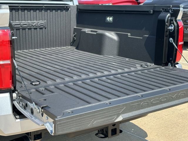 Certified 2025 Toyota Tacoma SR5 image 29
