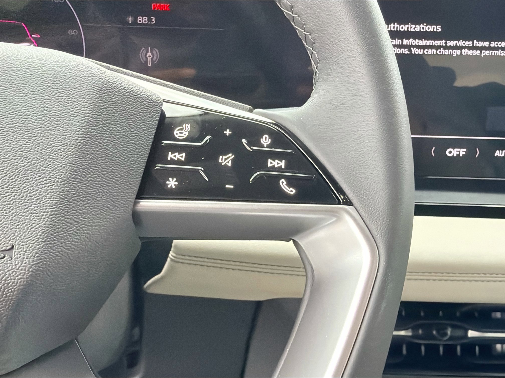 New 2025 Audi Q6 e-tron Premium Plus image 37