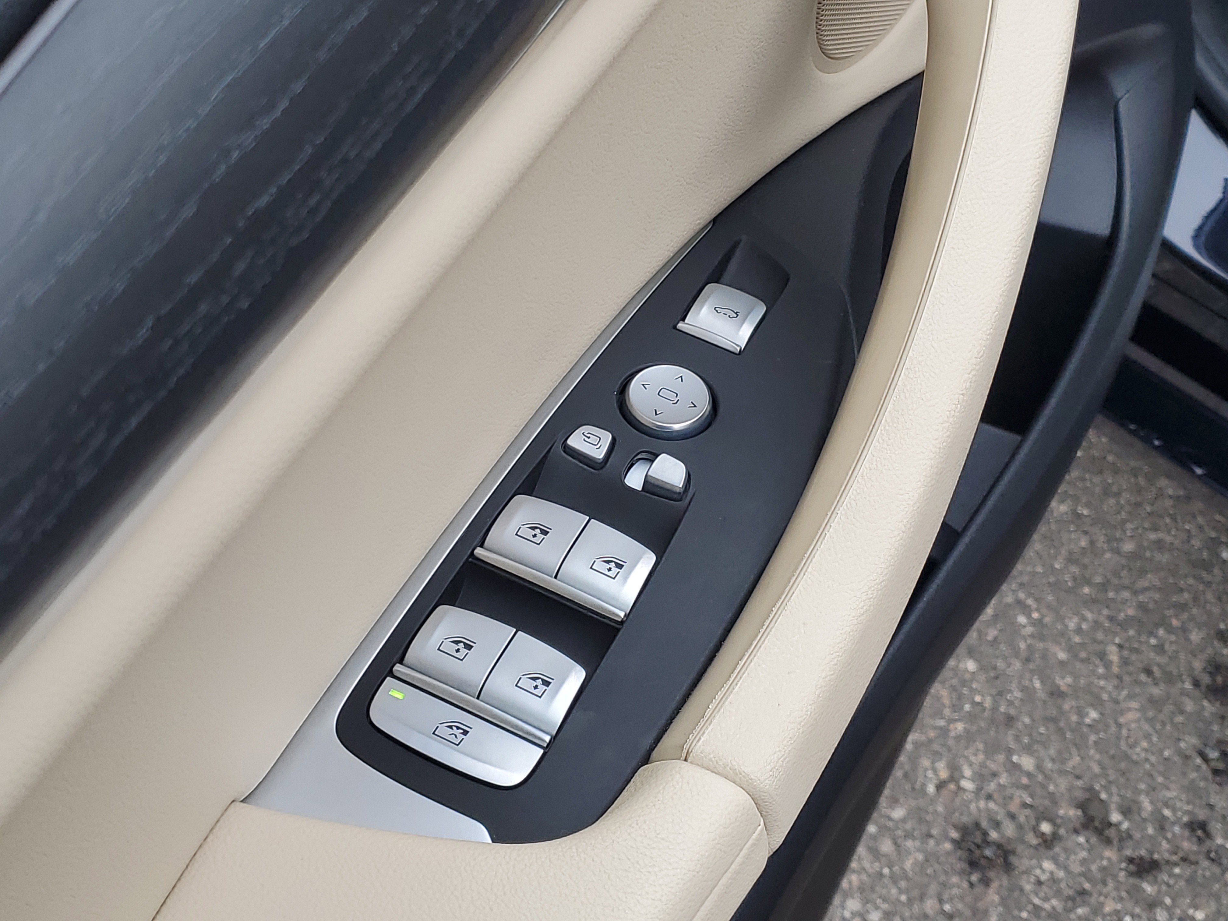 Certified 2023 BMW X3 xDrive30i w/ M Sport Package image 6