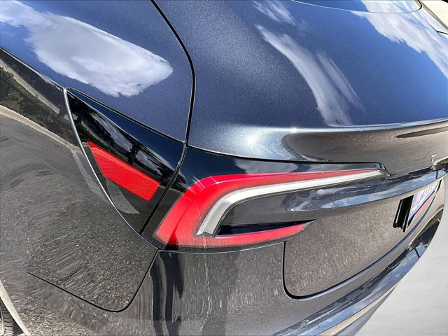 Used 2025 Tesla Model 3 Long Range RWD image 29
