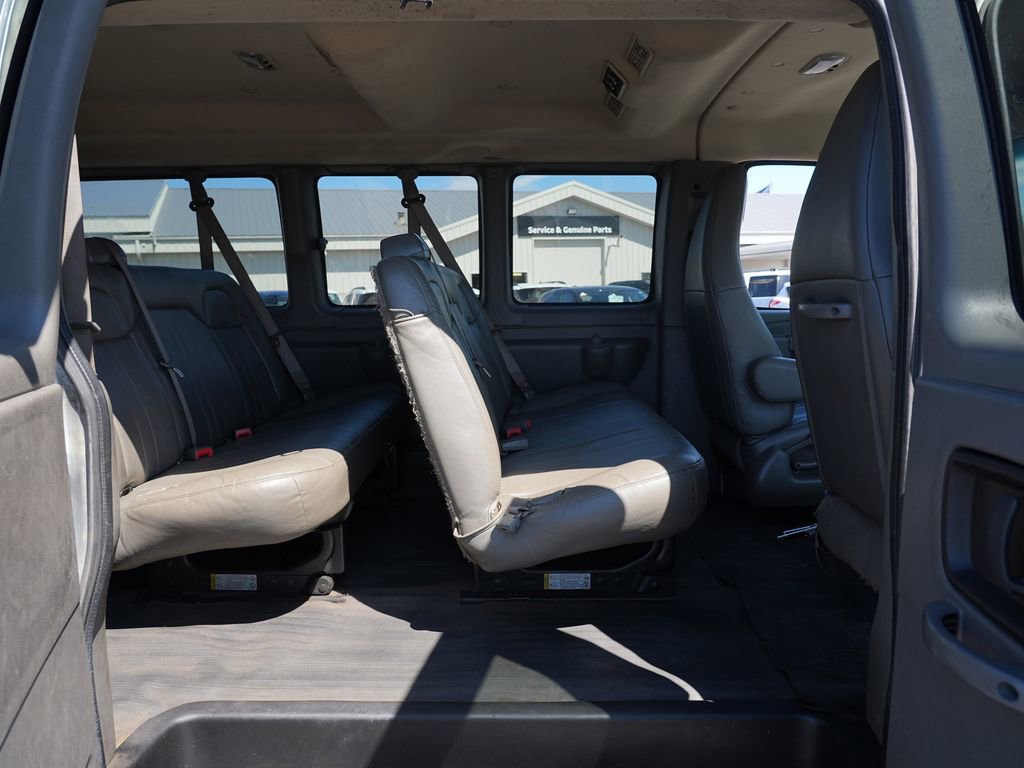 Used 2016 Chevrolet Express 2500 LS RWD image 13