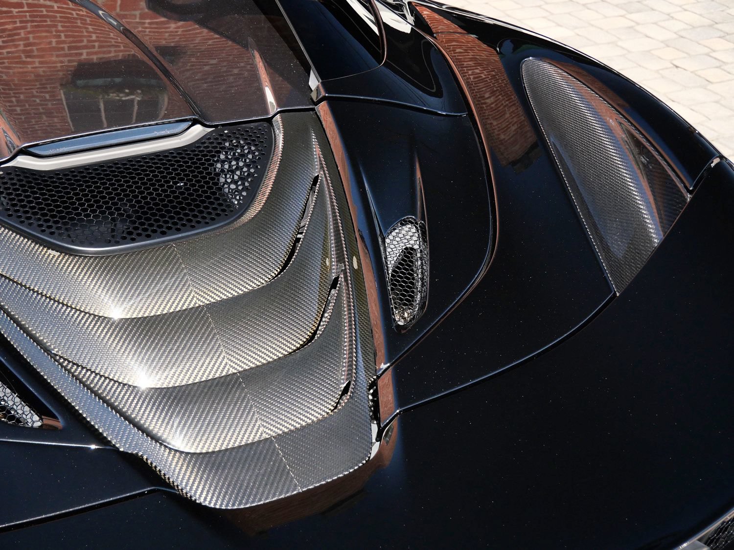 Used 2019 McLaren 720S Performance RWD image 15