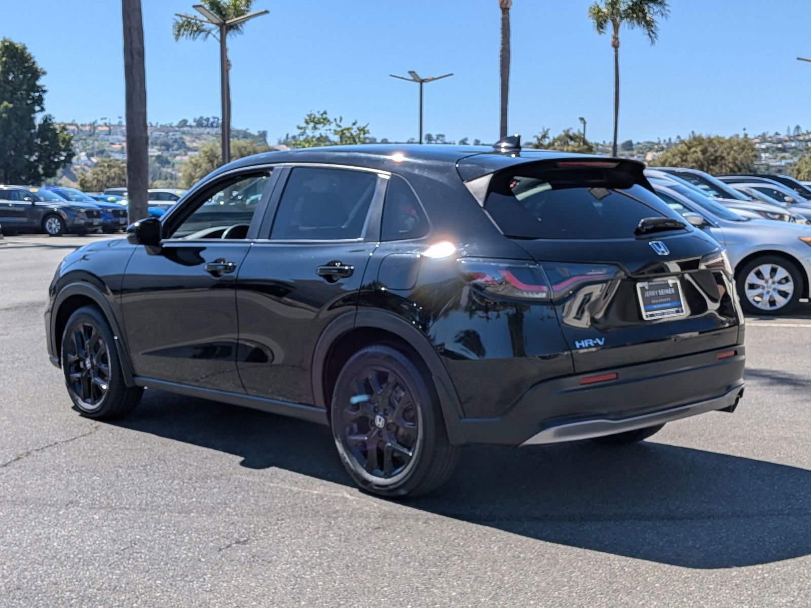 Used 2023 Honda HR-V Sport image 3