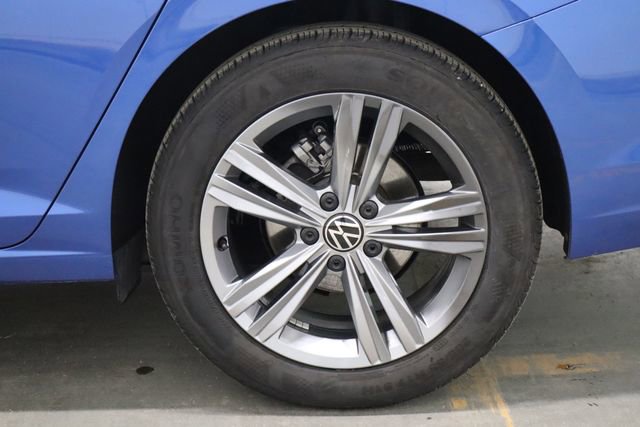 Used 2024 Volkswagen Jetta SE image 38