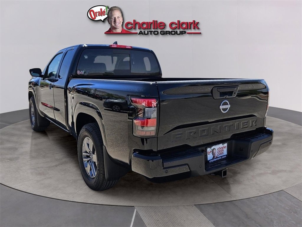 Used 2025 Nissan Frontier SV w/ SV Convenience Package image 4