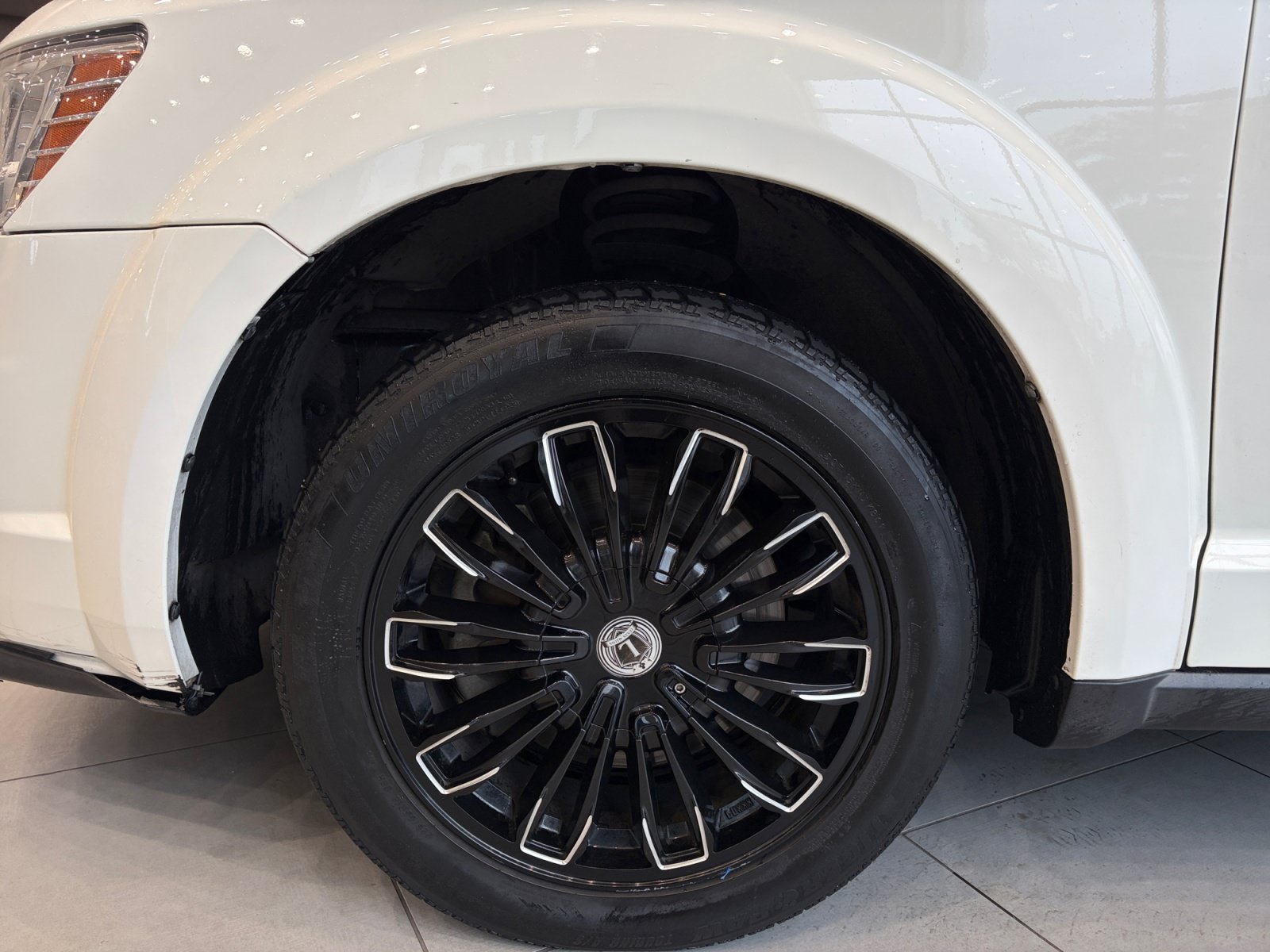 Used 2018 Dodge Journey SE w/ Connectivity Group FWD image 10