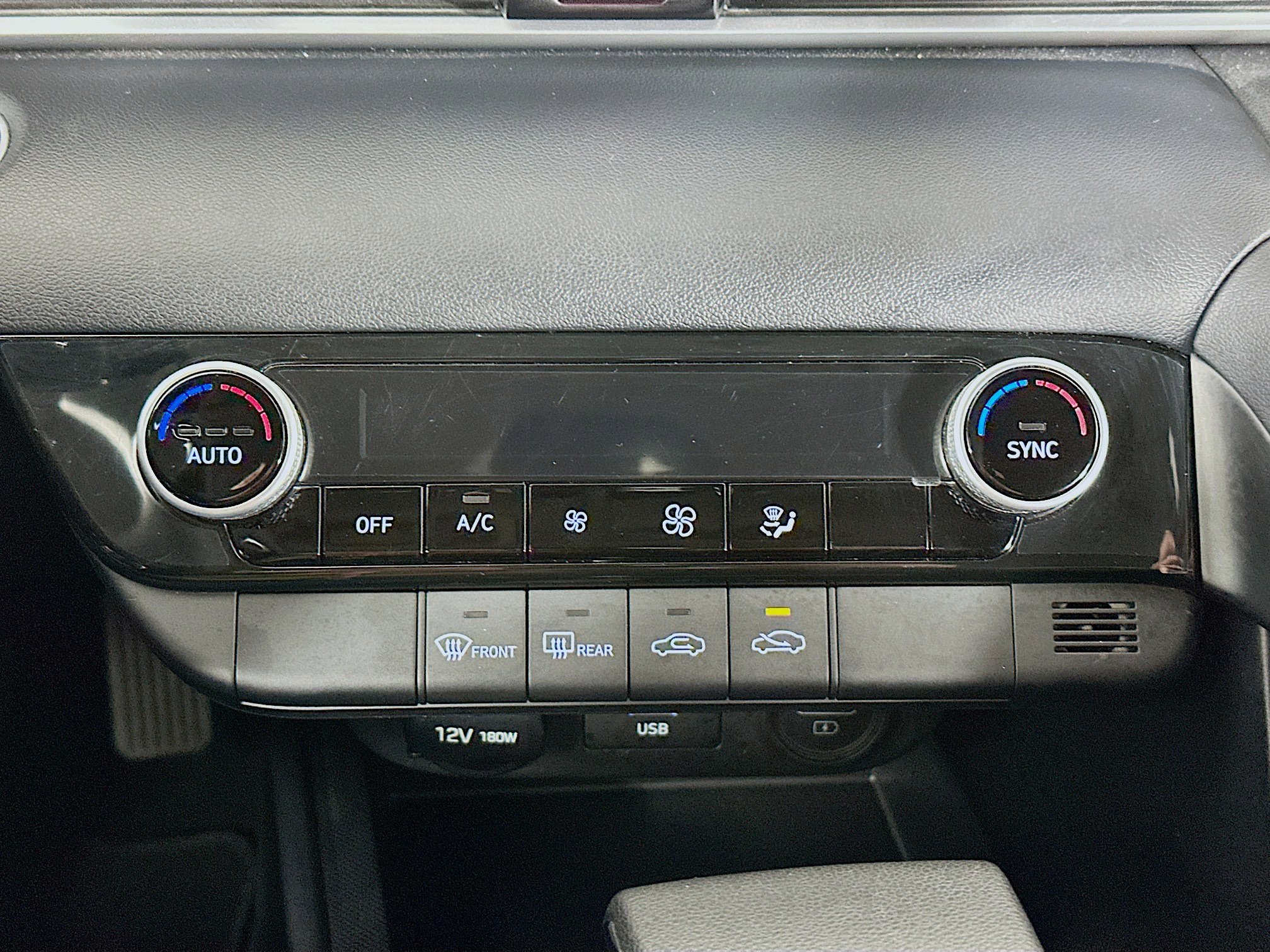 Used 2022 Hyundai Elantra SEL w/ Cargo Package image 22