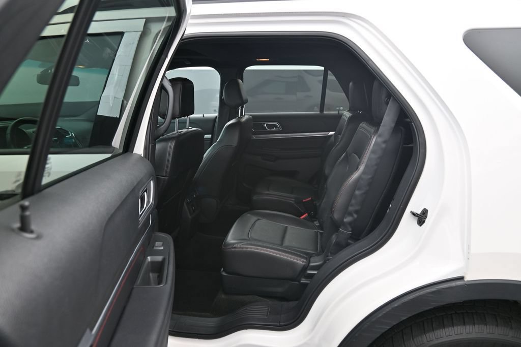 Used 2017 Ford Explorer Sport w/ Equipment Group 401A AWD/4WD image 15