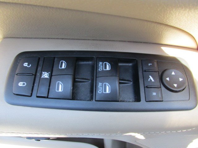 Used 2015 Jeep Grand Cherokee Overland AWD/4WD image 19