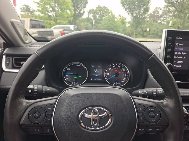 Certified 2022 Toyota RAV4 XLE Premium AWD/4WD image 24