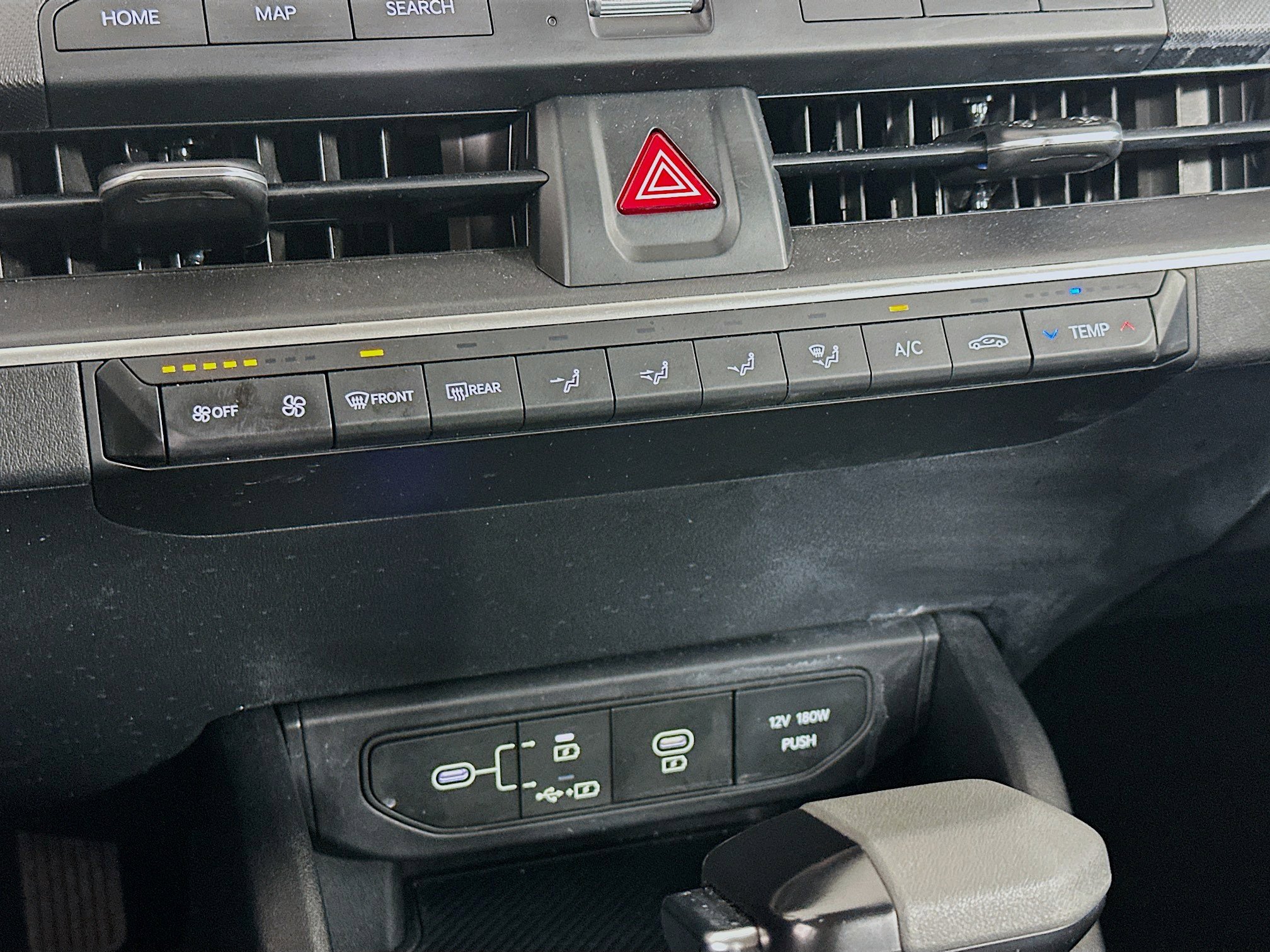 Used 2025 Kia K4 LXS image 23