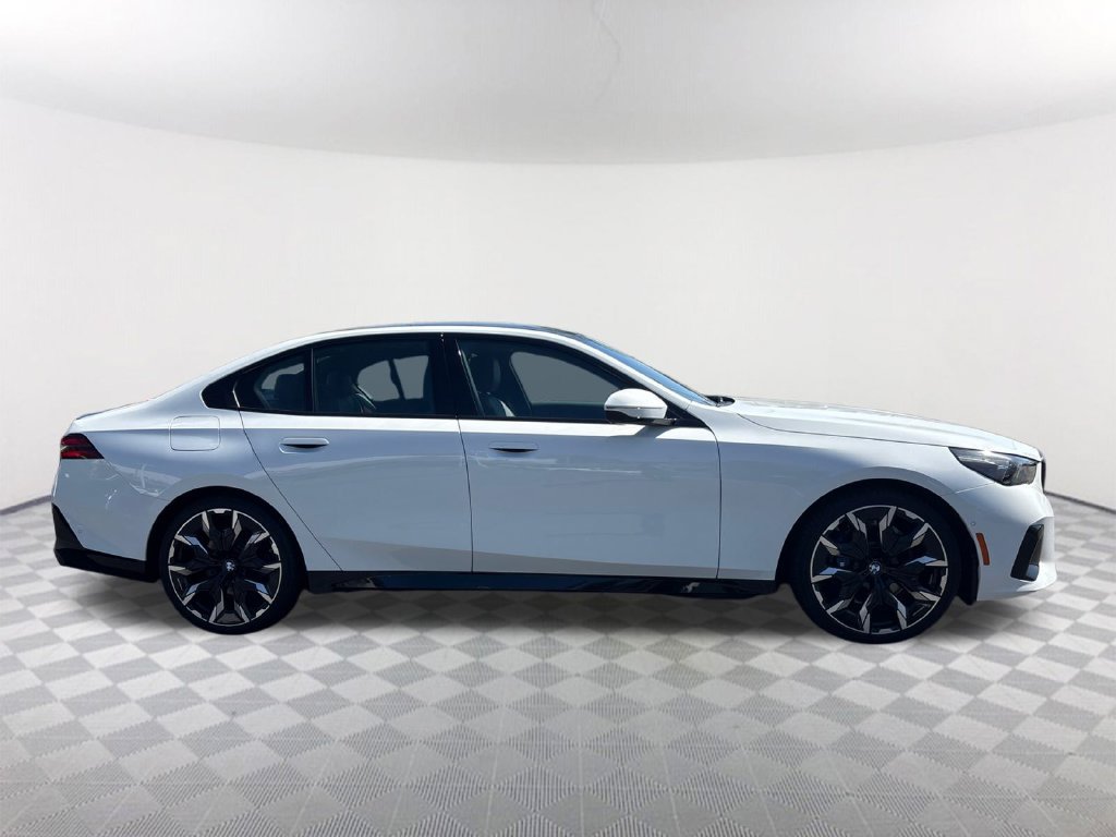 New 2026 BMW 530i w/ Executive Package RWD image 3