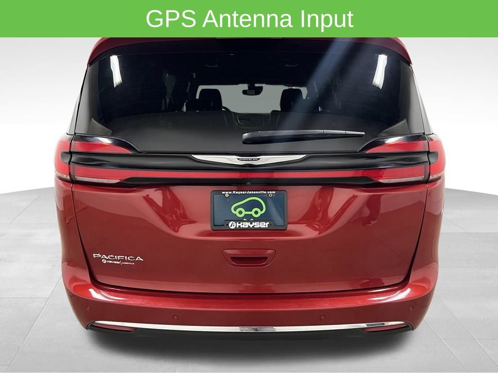 Used 2025 Chrysler Pacifica Select FWD image 6