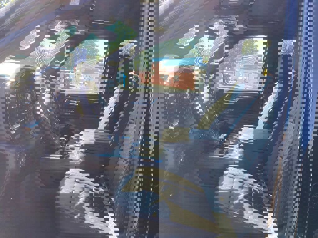 New 2025 Chevrolet Silverado 1500 High Country w/ Midnight Edition image 9