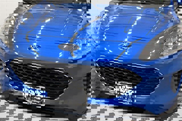 Used 2020 Ford Escape SE image 16