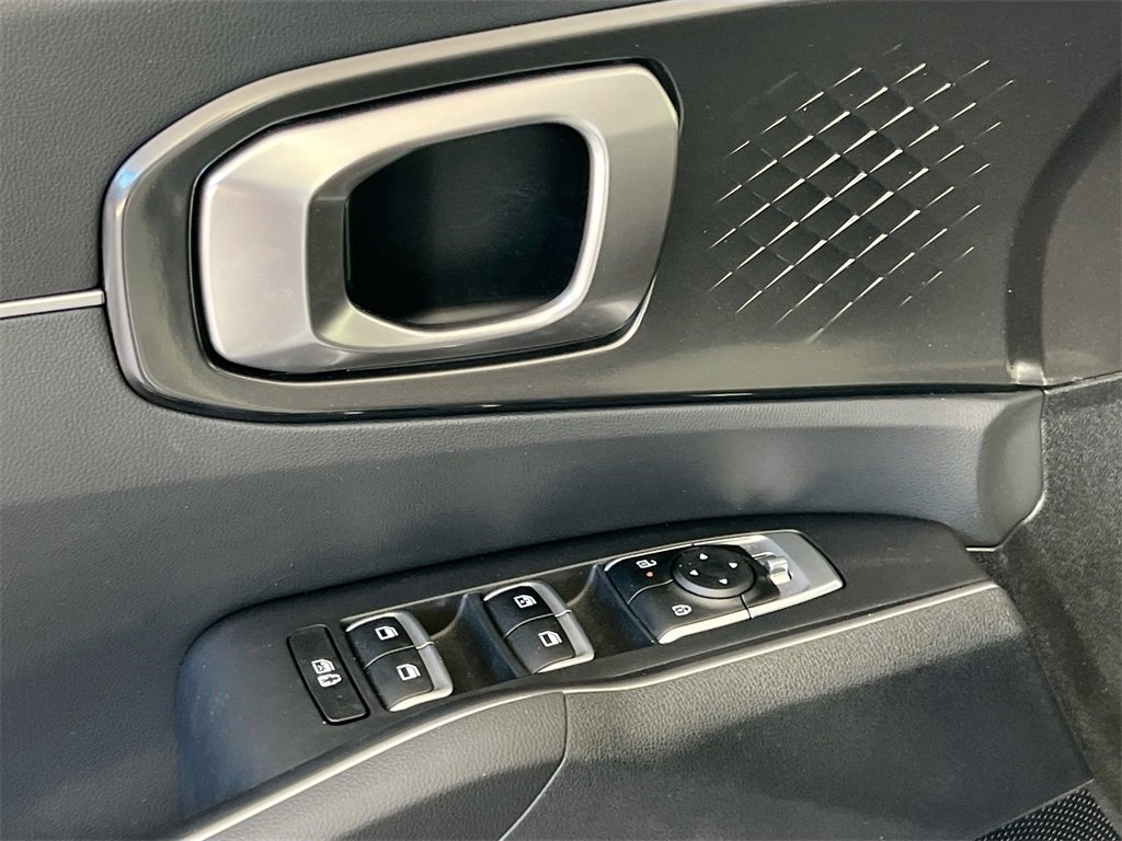 Certified 2024 Kia Sorento LX image 18