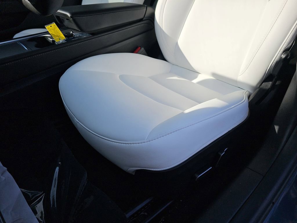 Used 2023 Tesla Model 3 Standard Range image 34