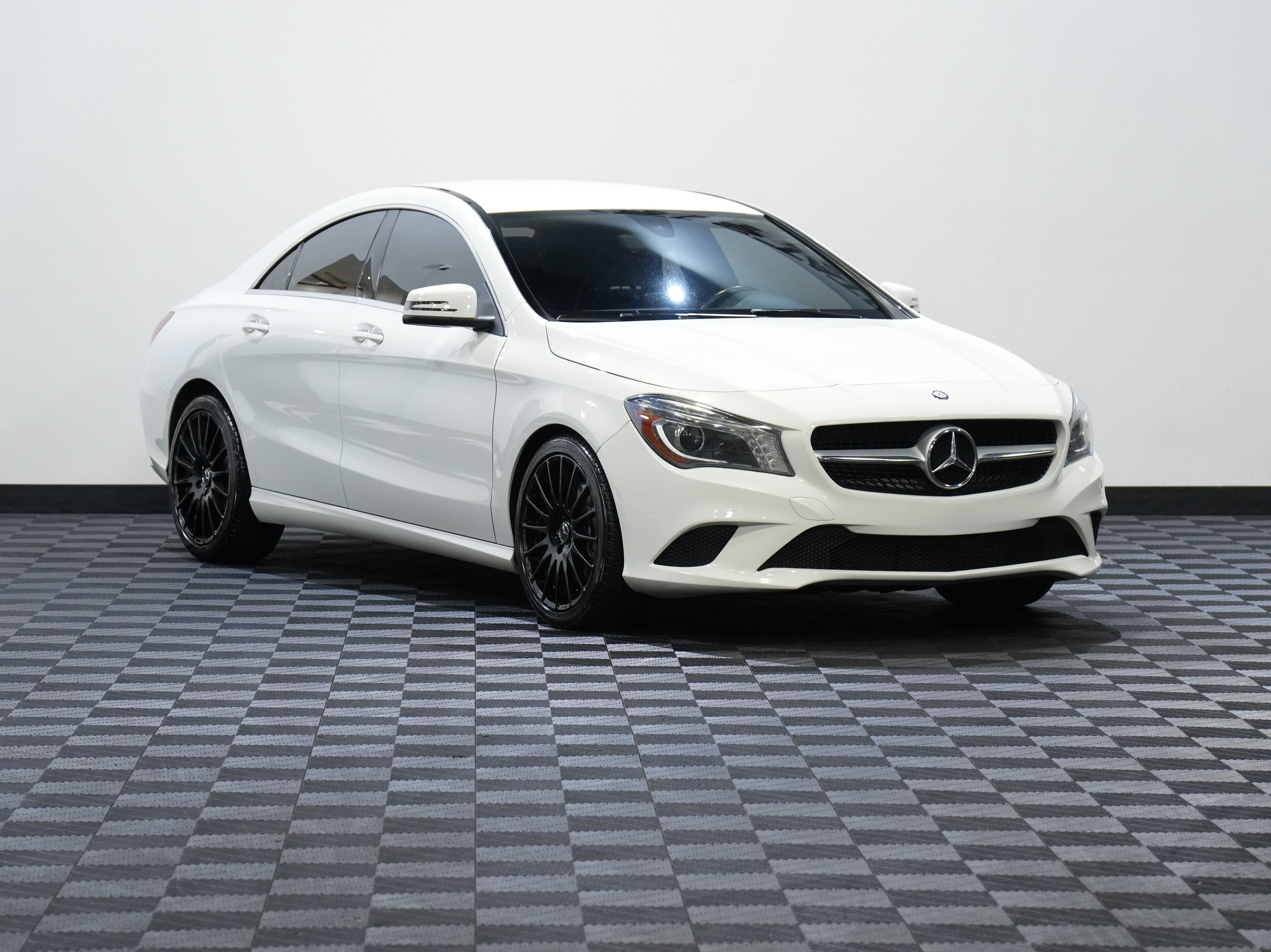 Used 2015 Mercedes-Benz CLA 250 image 5
