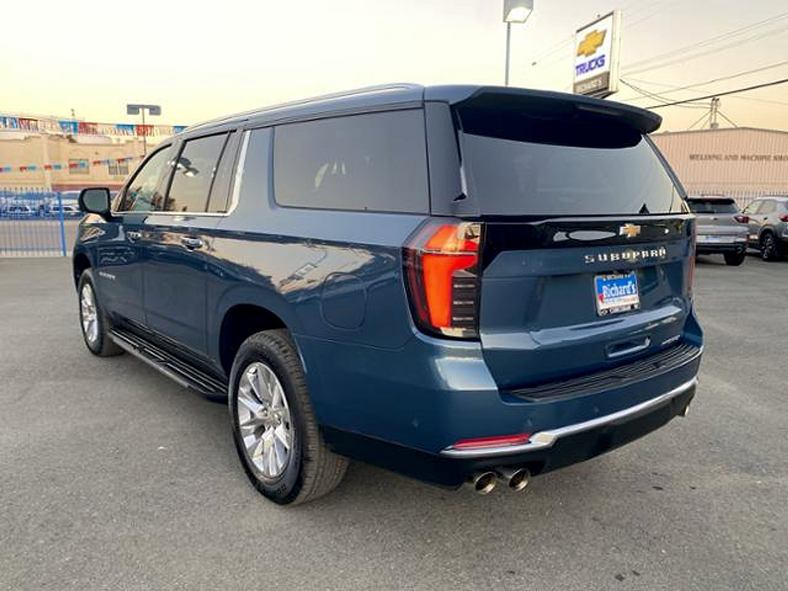 Used 2025 Chevrolet Suburban Premier image 12