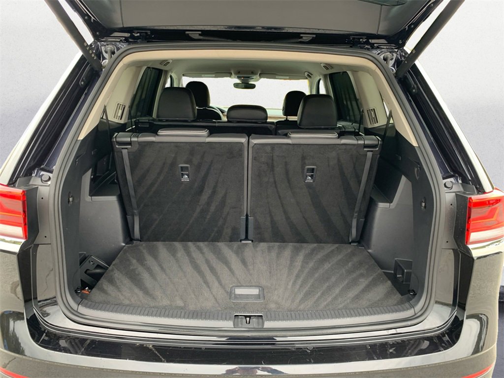 Used 2025 Volkswagen Atlas SE image 16