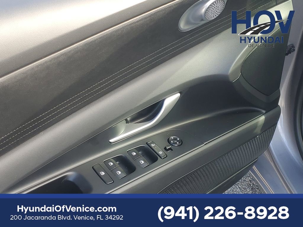 Certified 2026 Hyundai Elantra SE FWD image 24