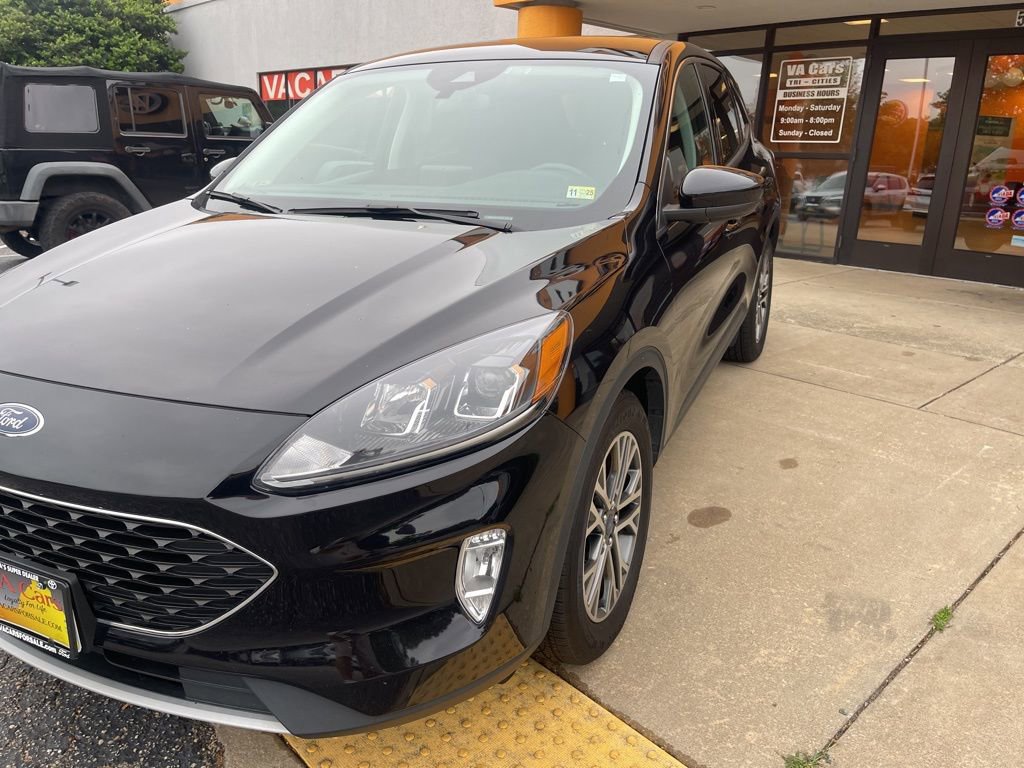 Used 2022 Ford Escape SEL w/ Technology Package FWD image 8