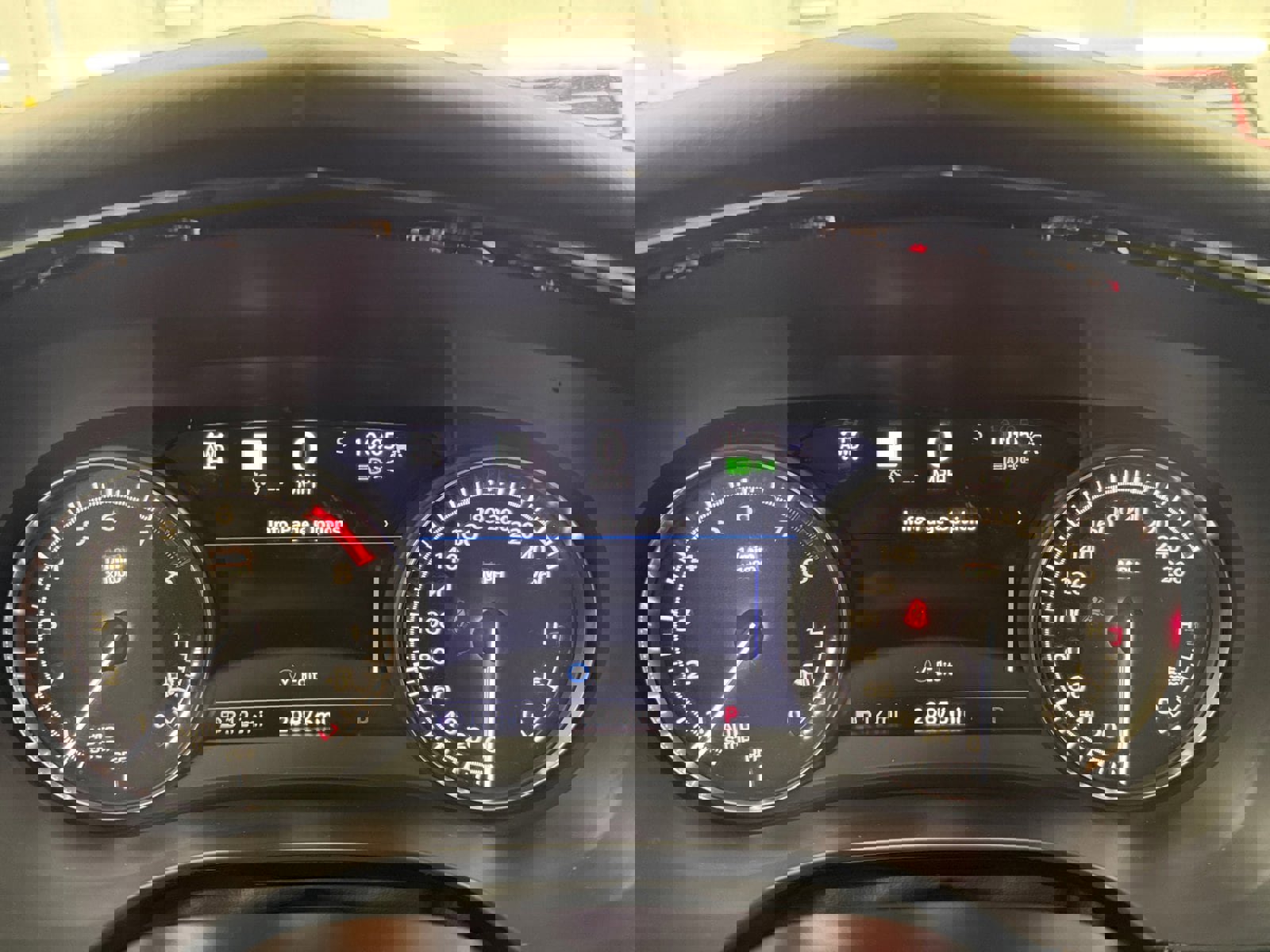 Used 2024 Cadillac XT6 Sport w/ Technology Package image 15