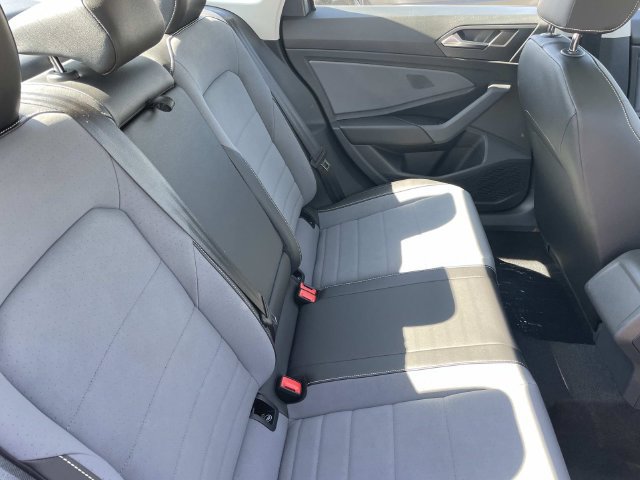 New 2026 Volkswagen Jetta SE FWD image 27