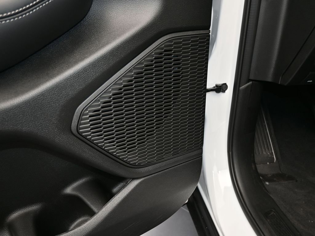 Used 2025 Jeep Grand Cherokee Laredo image 13