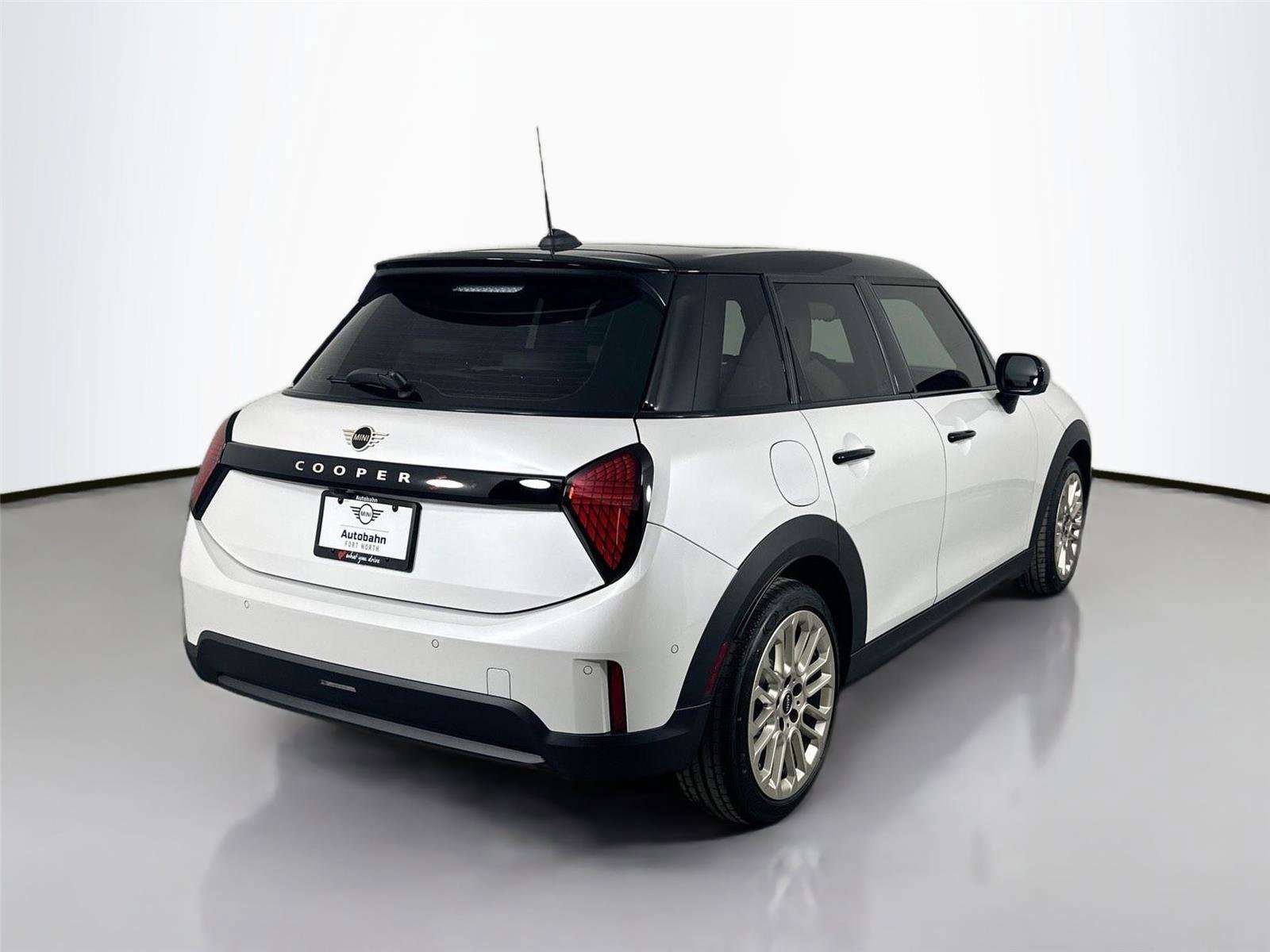 Certified 2025 MINI Cooper S FWD image 5