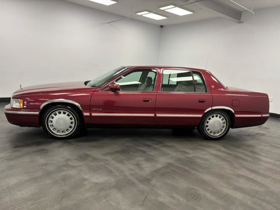 Used 1997 Cadillac De Ville Sedan w/ Comfort/Convenience Pkg image 3