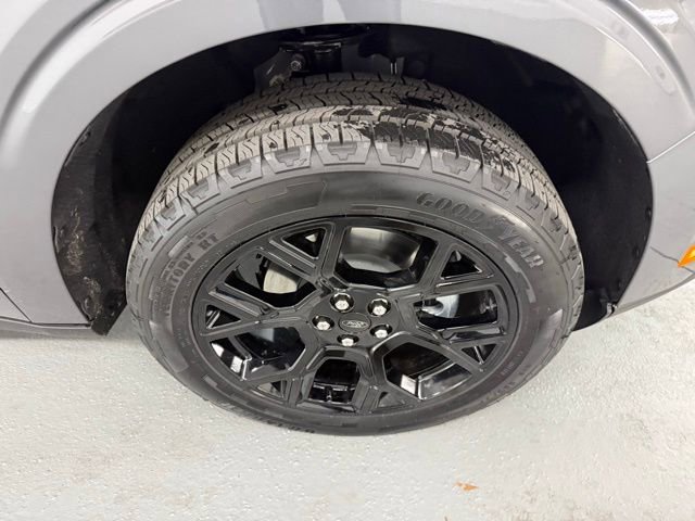 New 2026 Ford Maverick XLT w/ XLT Luxury Package image 5