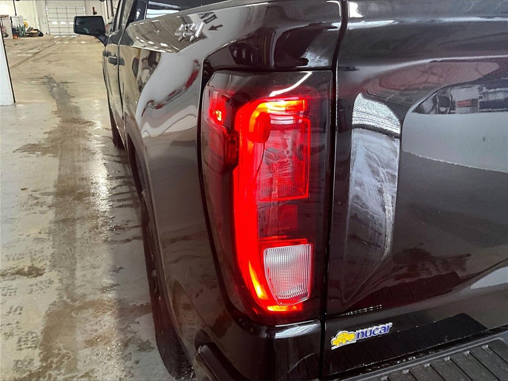 Used 2023 GMC Sierra 1500 Pro w/ Graphite Edition image 32