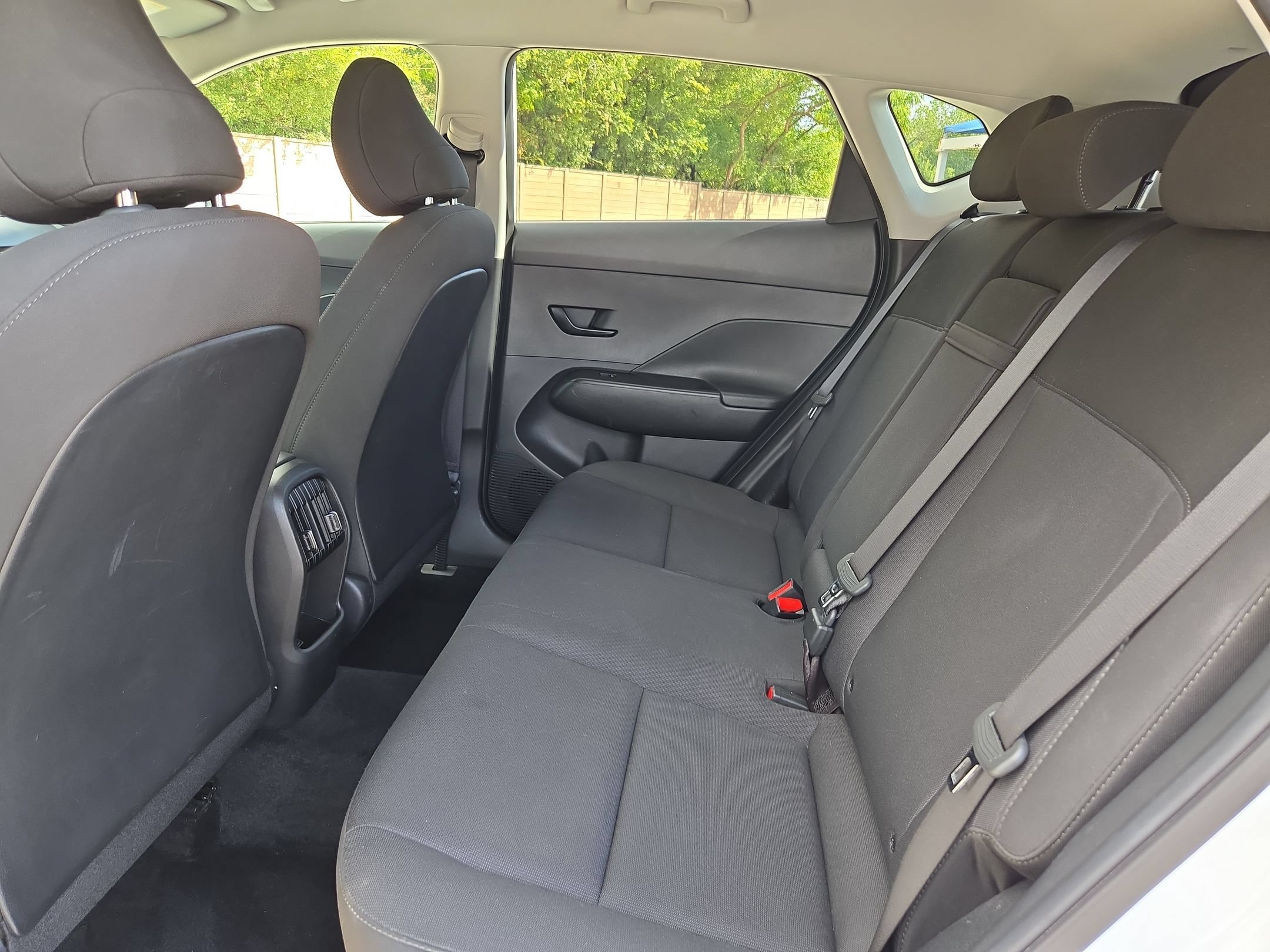 Used 2025 Hyundai Kona SEL FWD image 14