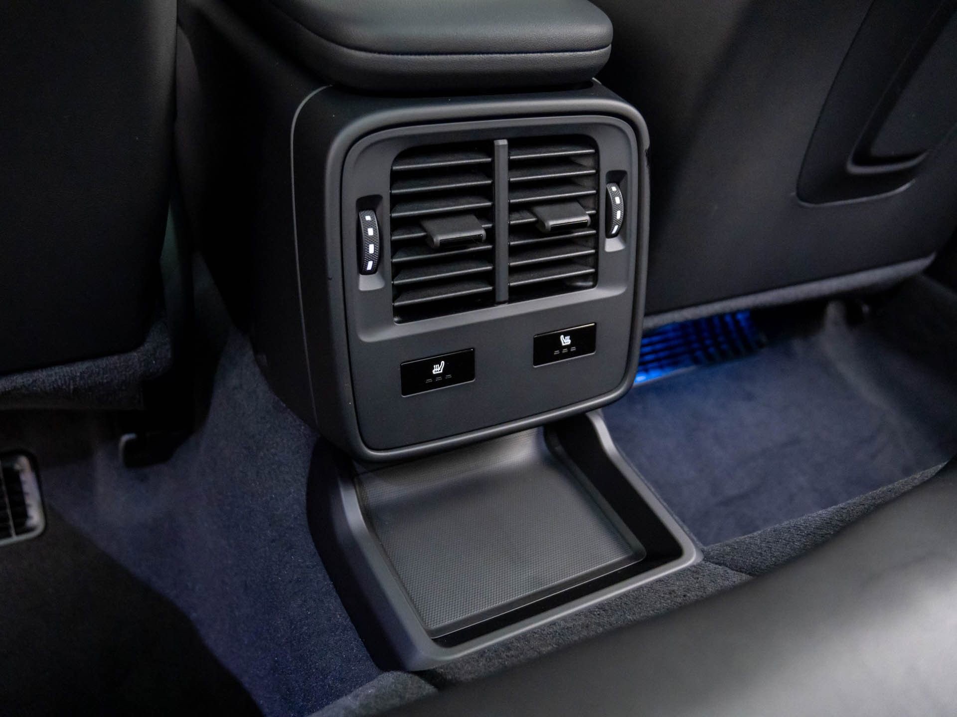 New 2026 Porsche Taycan image 19