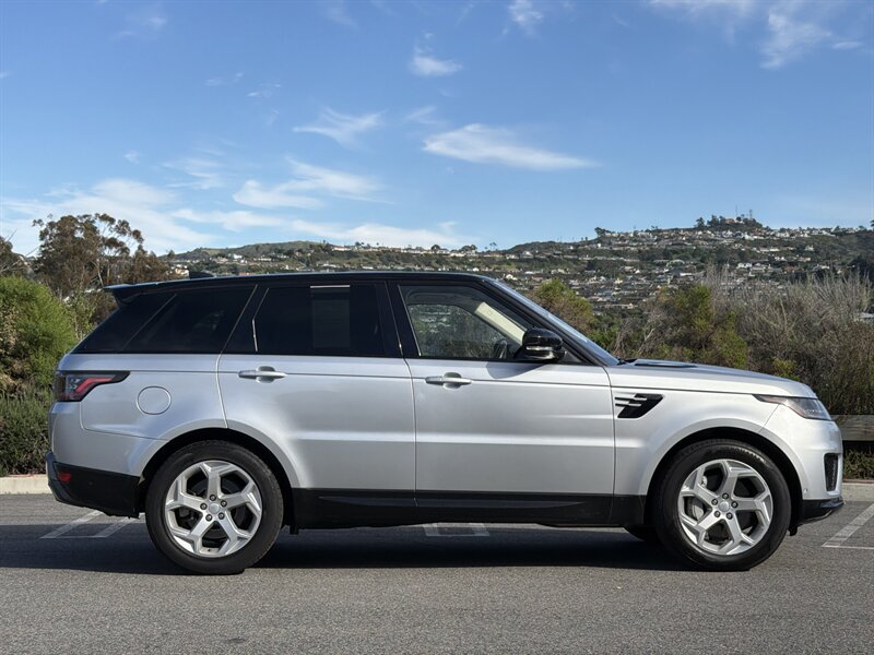 Used 2018 Land Rover Range Rover Sport HSE AWD/4WD image 7
