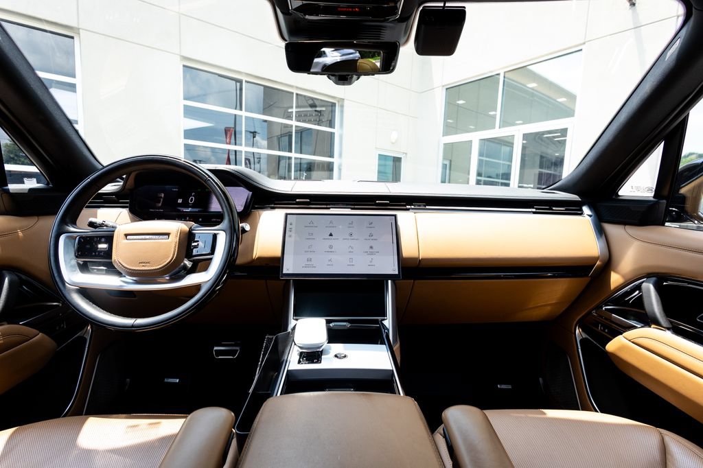 Used 2024 Land Rover Range Rover Long Wheelbase Autobiography AWD/4WD image 38
