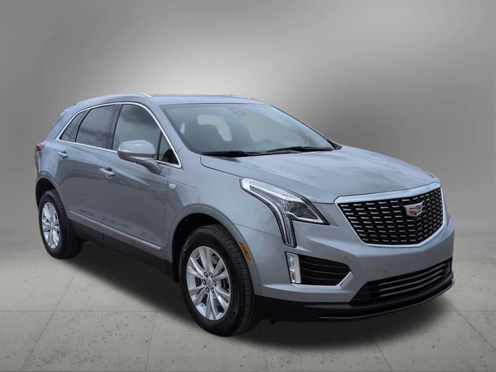 Used 2025 Cadillac XT5 Luxury w/ LPO, Floor Liner Package AWD/4WD image 8
