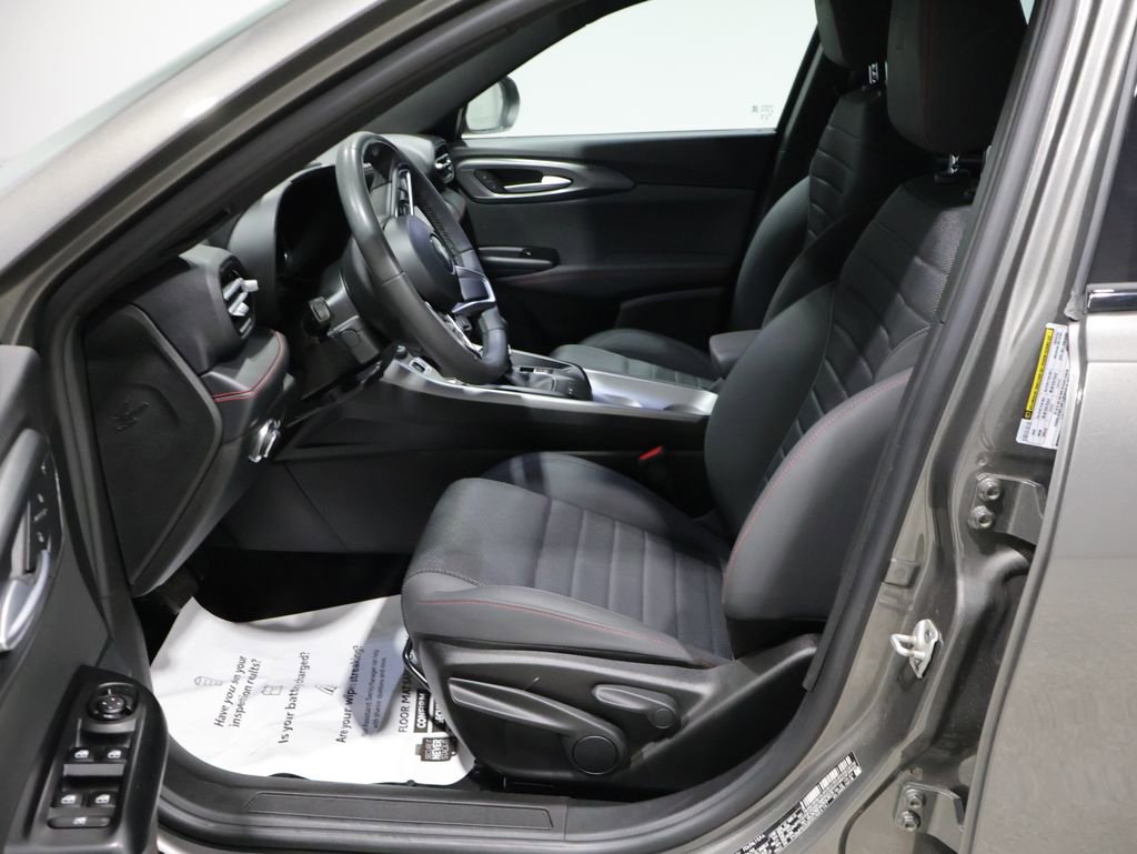 Used 2024 Dodge Hornet GT w/ GT Blacktop Package image 11