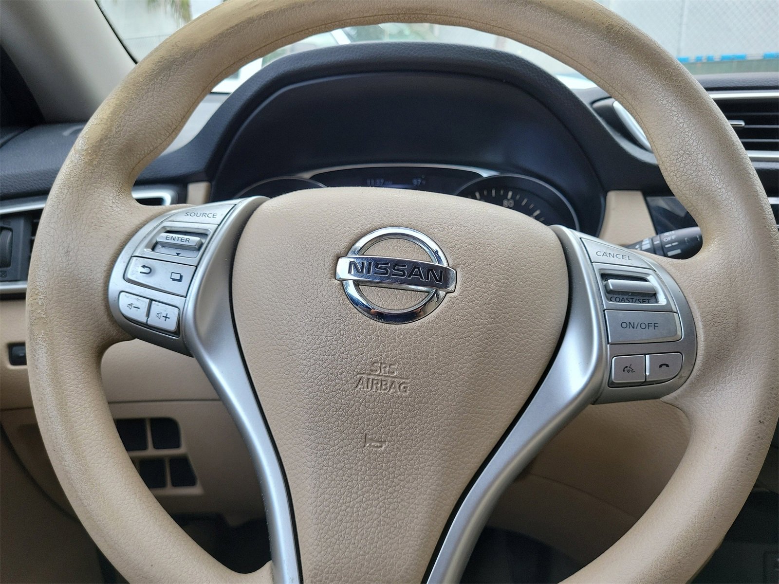 Used 2015 Nissan Rogue SV image 14