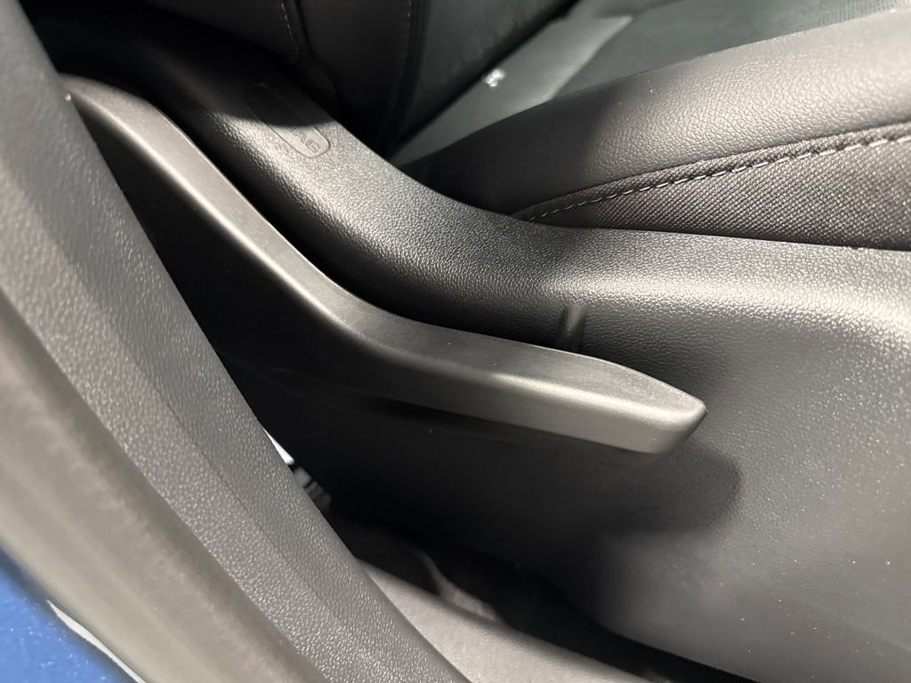 New 2026 Chevrolet Equinox LT w/ Convenience Package II FWD image 35
