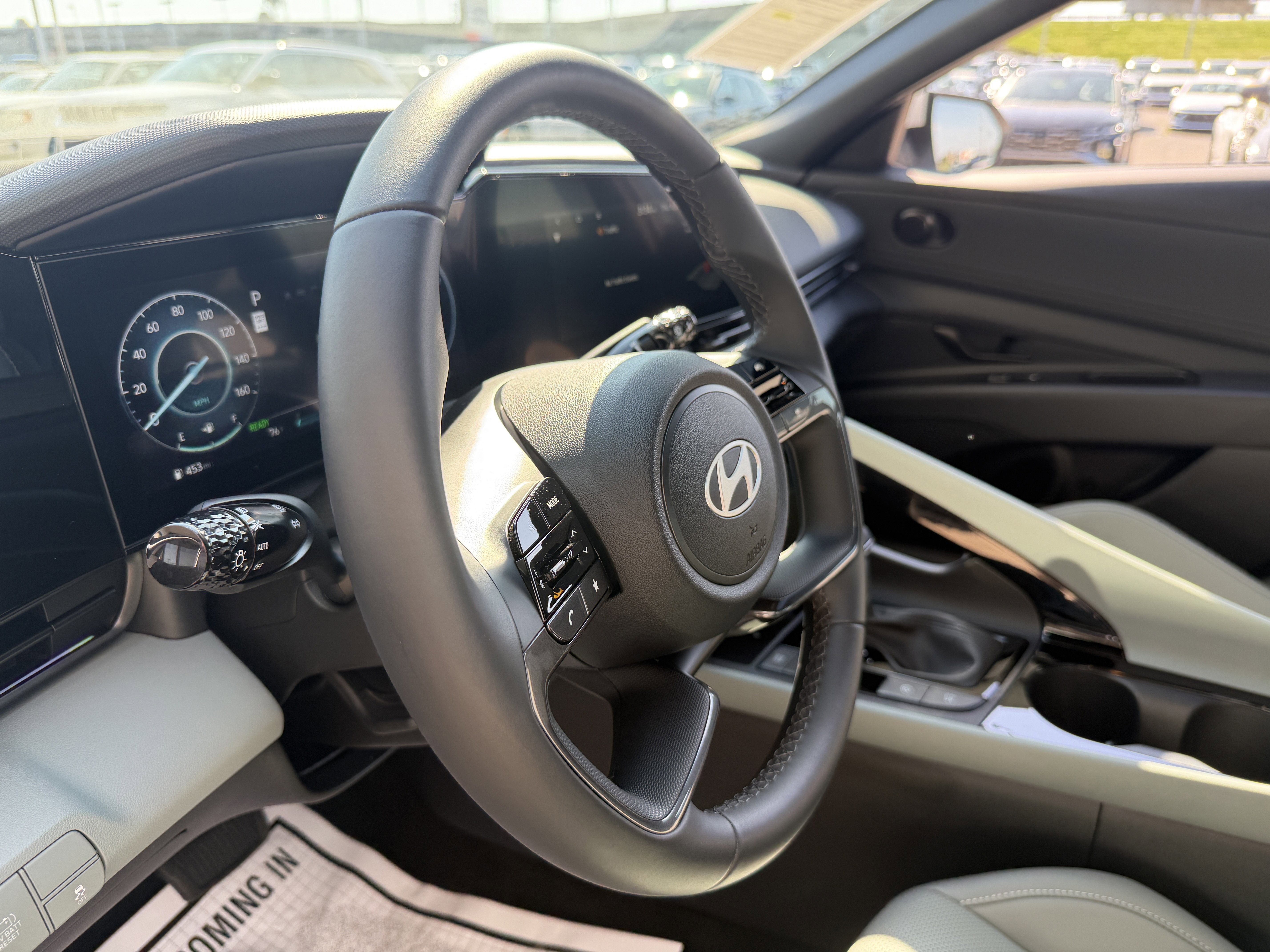 Certified 2025 Hyundai Elantra Limited image 27