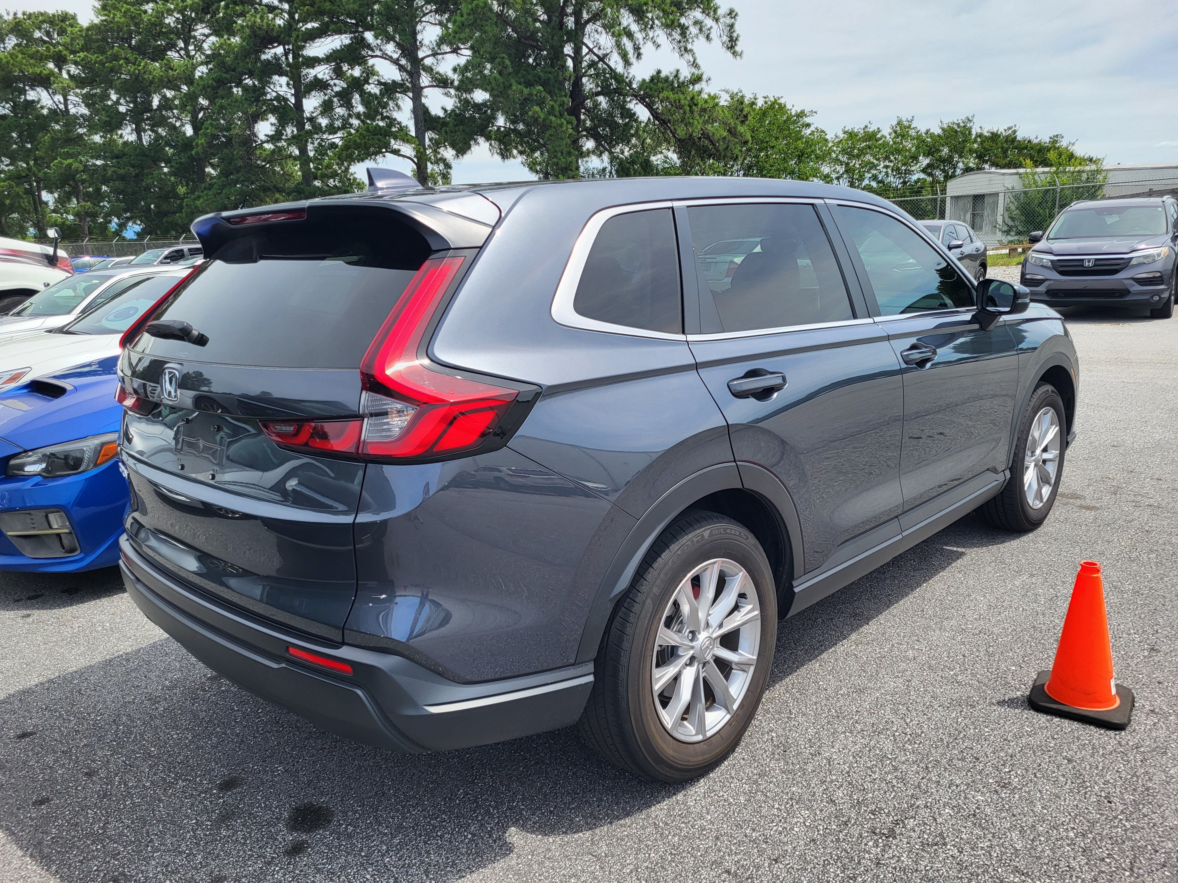 Used 2025 Honda CR-V EX image 4