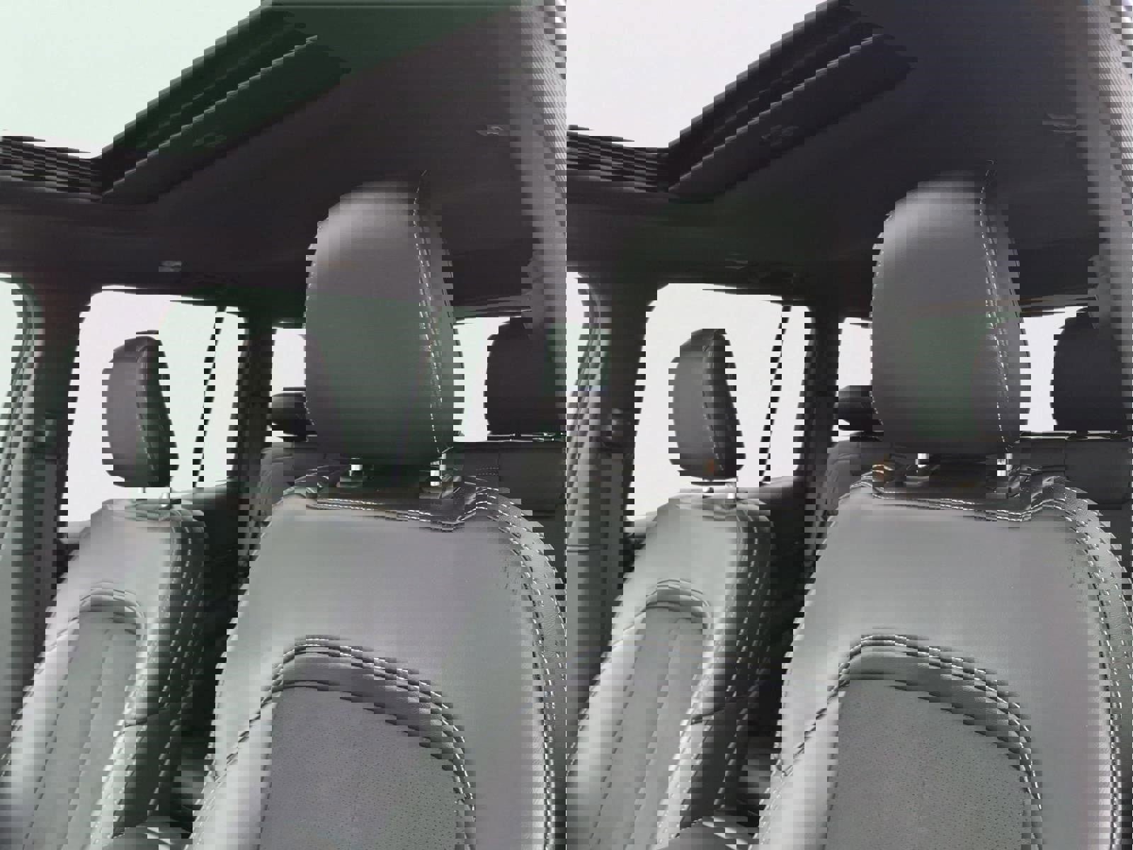 Certified 2025 Jeep Grand Cherokee Altitude image 17